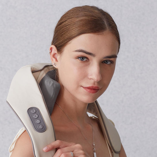 appareil massage cou en position debout