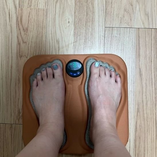 Appareil massage pieds homme incrustés vue de haut