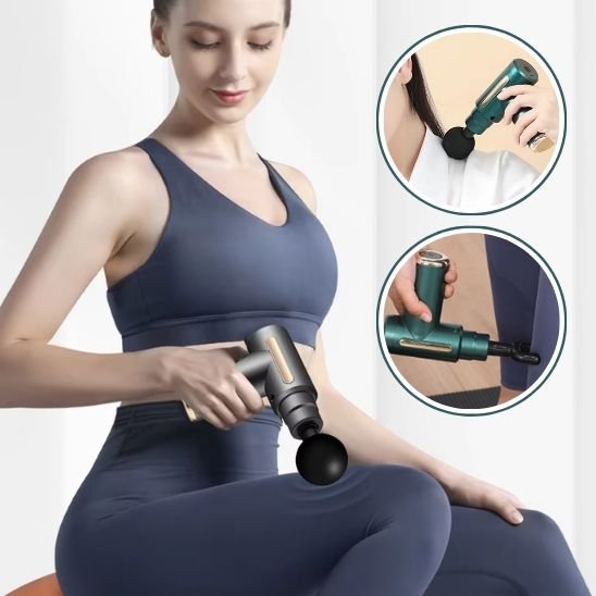 Pistolet de massage doré sur cuisse