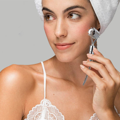 rouleau massage de la joue